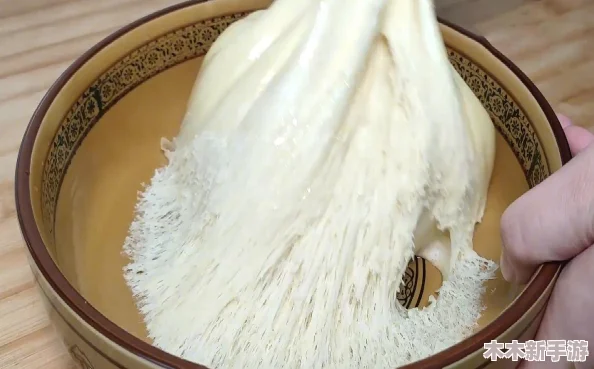 老师扒开强行让学生揉麻豆，背后隐藏着怎样的教育理念与师生关系？