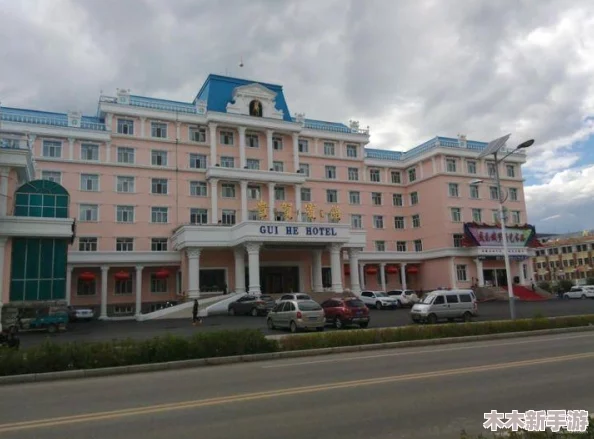 疯狂七十二小时截了一段水中，用户评价：这部作品真是让人目不暇接，情节紧凑引人入胜！