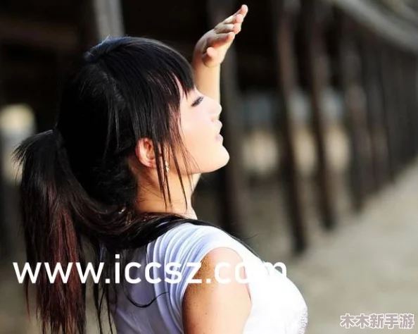老师穿黑色双开真丝旗袍的由来与传统文化的深厚渊源及其在现代教育中的独特意义