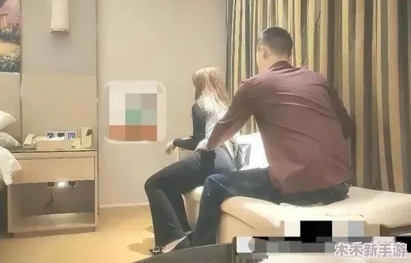 男人互摸jiji秘 隐私视频引发关注：社会观念与隐私权的交织