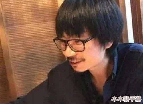 把坤坤放在女生的腚眼里：用户评价称其创意十足，令人捧腹大笑，绝对是个搞笑之作！