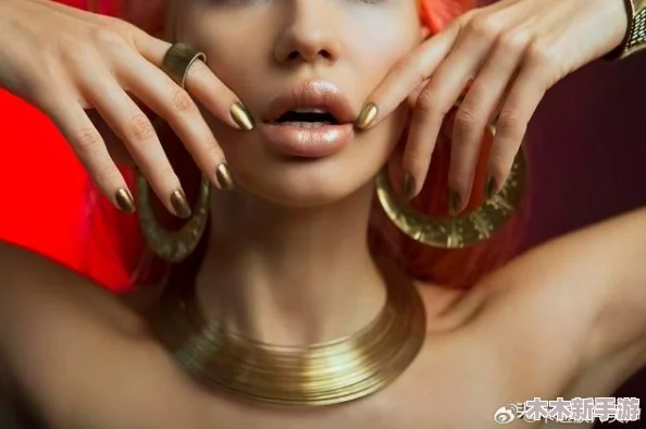 黄金网站女人AA大片，精彩纷呈的视觉盛宴，展现了无限魅力与诱惑的魅力之旅