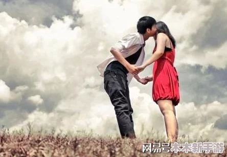 男生女生一起相嗟嗟嗟游戏，共同享受快乐时光