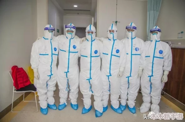 《死神VS火影》中，哪个援助角色能最大化提升伤害输出策略探讨