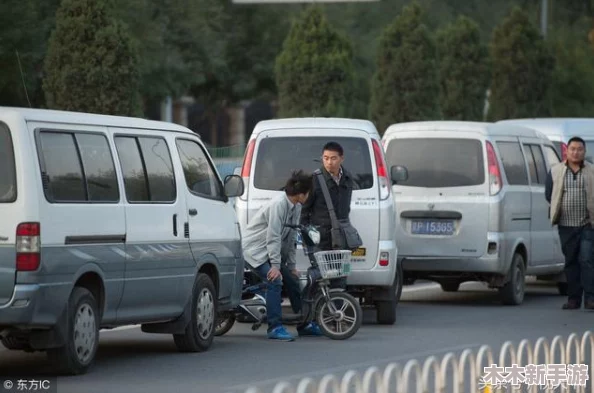 触手面包车：用户评价称其空间宽敞，驾驶体验流畅，是家庭出行的理想选择！