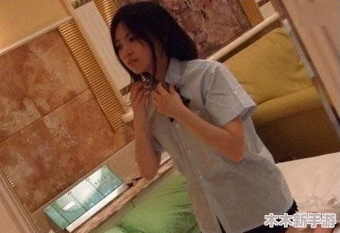 第一次处破女18分钟内射，年轻女孩的热情与激情在这一刻绽放，精彩不断令人心跳加速！