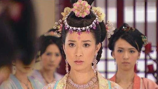 理解媚娘直播：在虚拟世界中如何建立真实的情感连接与互动体验