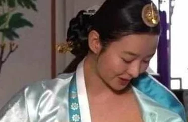 申鹤被 -吸-乳-脱内内，梦幻般的奇遇令人惊叹，粉丝热议背后的故事与细节