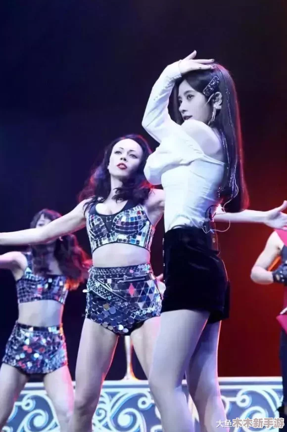 鞠婧祎-脱-了-内-裤-求被c:深度解析娱乐圈背后的故事 鞠婧祎-脱-了-内-裤-求被c:深度解析娱乐圈背后的故事