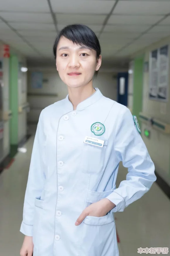 护士长办公室被躁BD视频，记录护士工作与生活的真实瞬间，感受她们的不易与坚韧