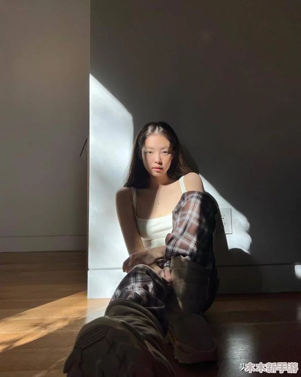 韩国少女rapper因新专辑发布引发热议，展现独特风格与音乐才华，吸引众多粉丝关注
