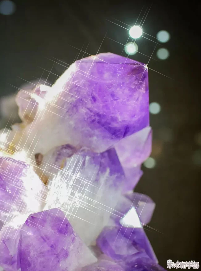 粉色苏州晶体：用户评价称其为“梦幻般的美丽，值得每一位珠宝爱好者拥有”