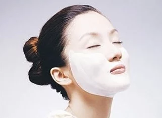 日本一面亲一面膜下边的53分，感受温柔护理带来的美丽蜕变与肌肤的水润新生