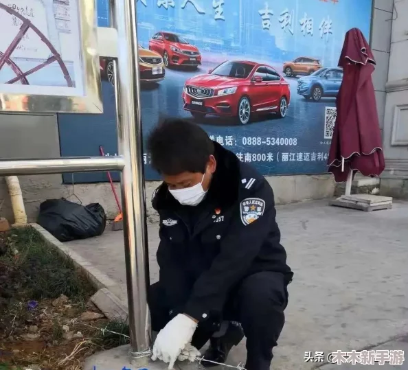 老师脱 让-学生-摸，教育工作者应该以身作则，为学生树立正确的榜样