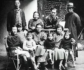 娘欢子爱与娘欢子爱的区别，网友评论：这两个概念听起来很相似，但实际上有着微妙的差别，值得深入探讨！