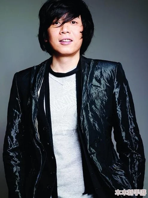 黑人双人rapper评,中国老狼：新专辑发布引发热议，音乐界期待他们的合作能带来更多惊喜
