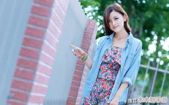 白鹿哭着喊着不能再快乐了，但它们依然坚强地面对生活