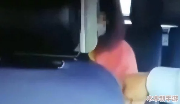 男Ji大巴进入女人的视频66m，令人瞠目结舌，真是匪夷所思的场景！
