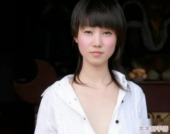 张筱雨两腿玉门打开,性感魅惑引发热议,网友纷纷点赞其大胆表现! 张筱雨两腿玉门打开,性感魅惑引发热议,网友纷纷点赞其大胆表现!