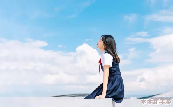 美女100%无挡，展现自信与魅力，激励每一个人追求自己的梦想与美好生活